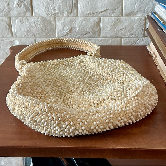 Vintage 1950s Corde Beade Ecru Ornately Circle Patterned Pearl-Like Beaded Bag - Picture 6 of 16